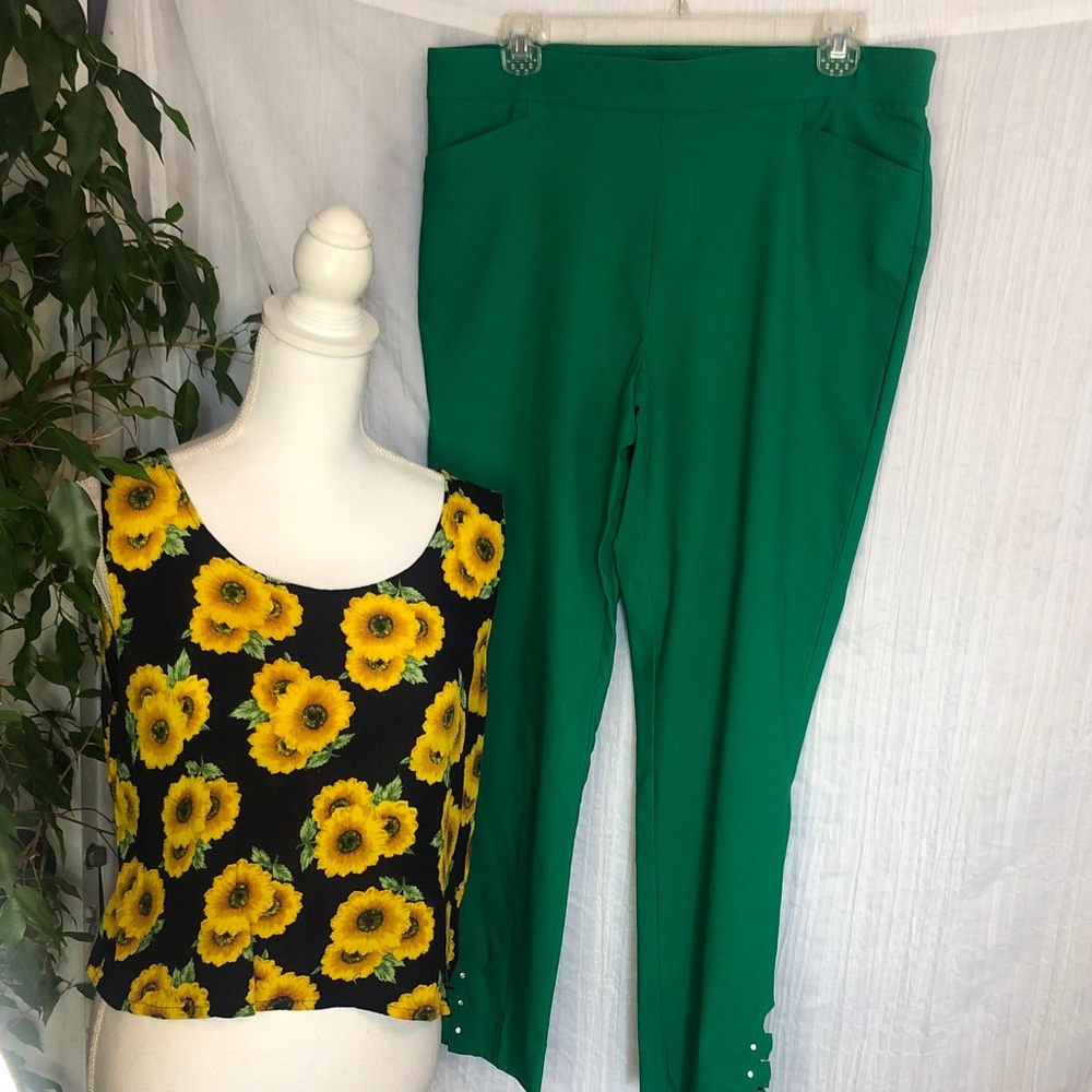 ROZ & ALI Sz 10 green stretch pants & BARBADOS Sz XL sunflower crop top